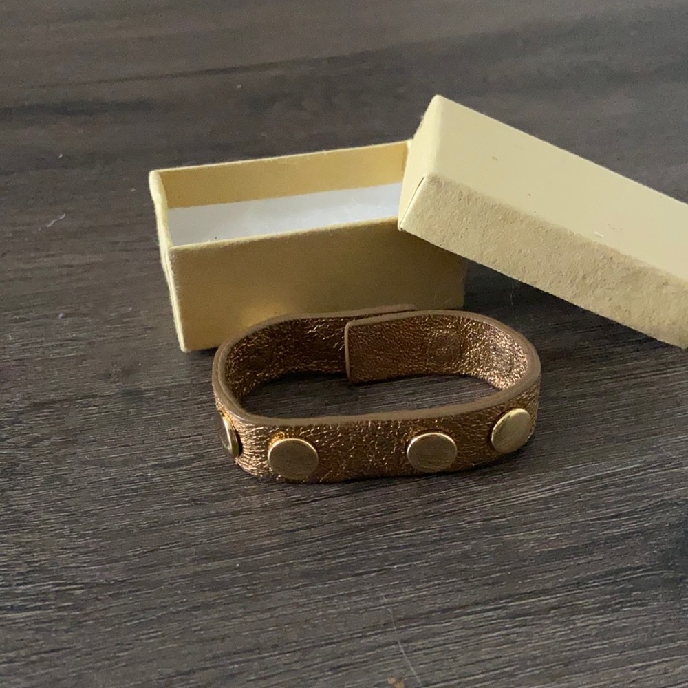Bracelet